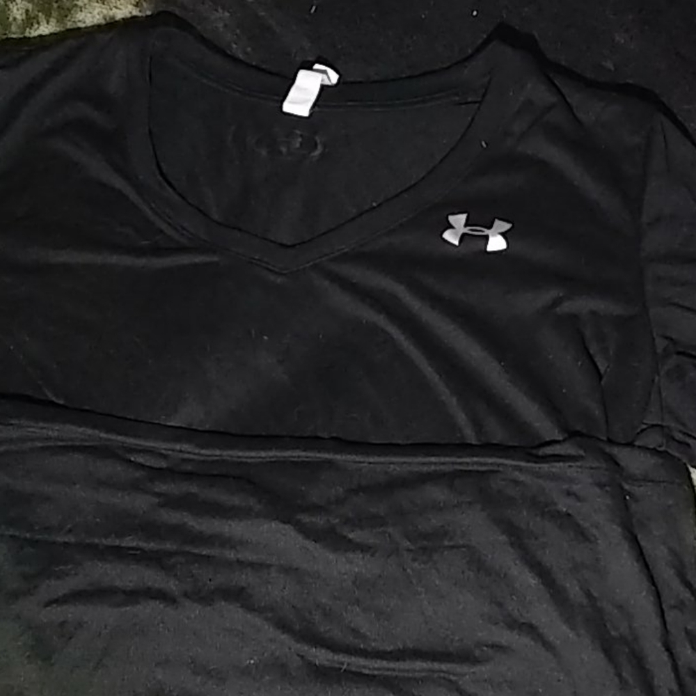 Under armor heat gear top size medium